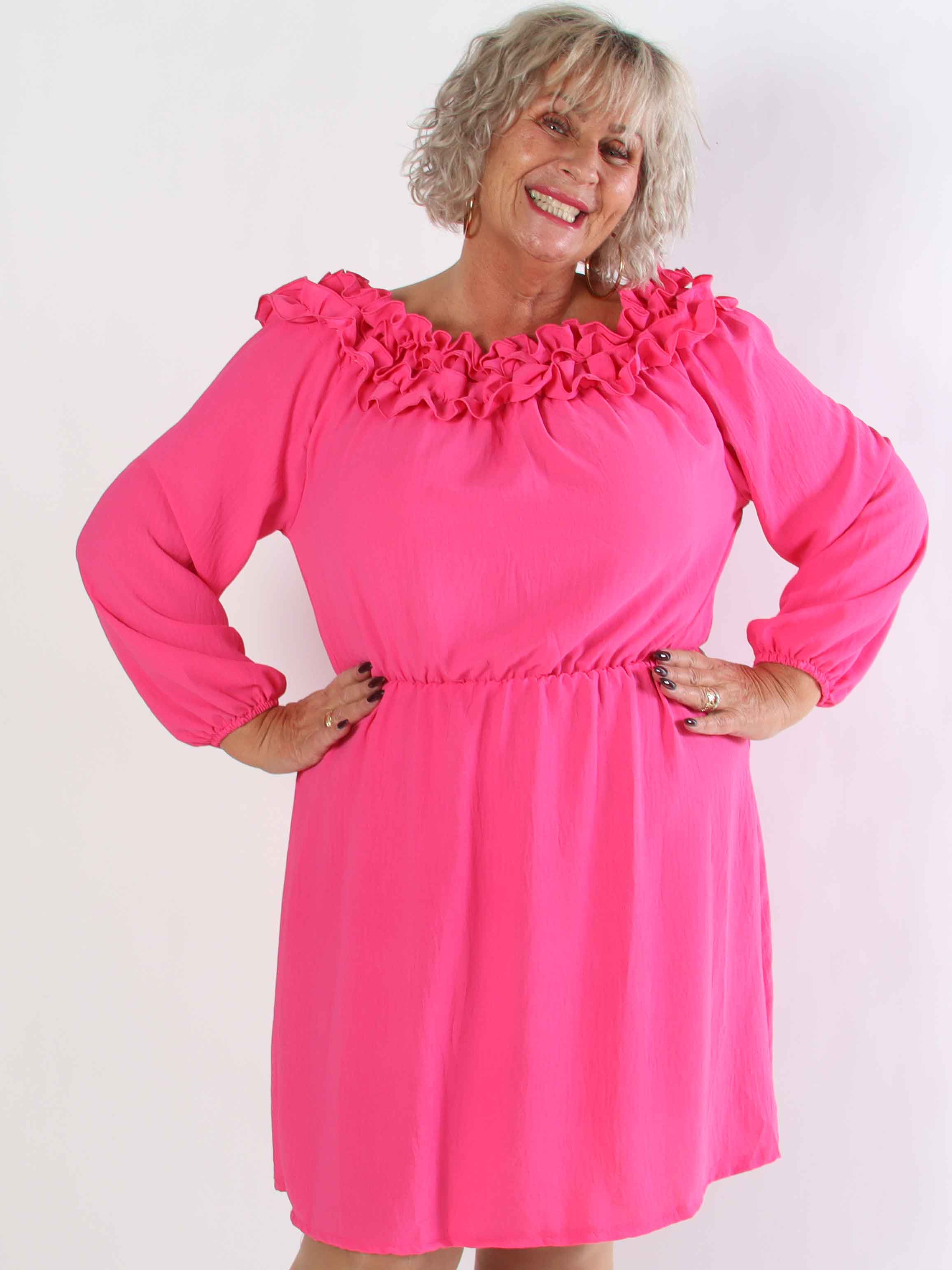 Chili Fitted Dress - Plus size kjole med flæsekant og elastik i taljen